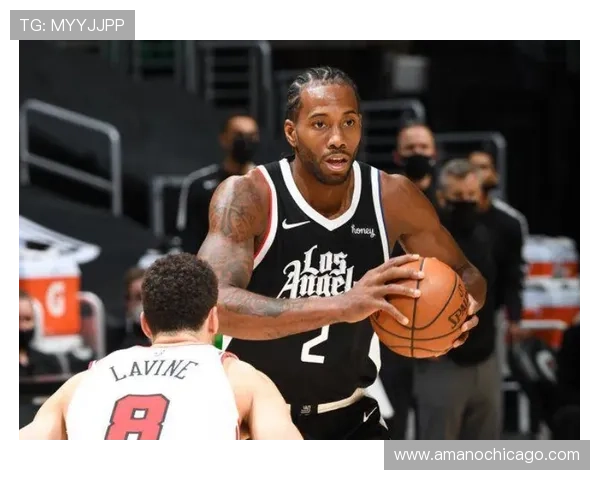 文班亚马挡拆制造错位 高效得分但组织不及约基奇