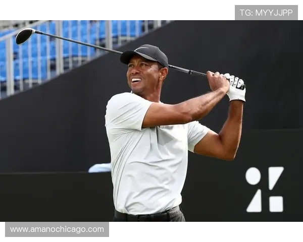 泰格伍兹这身装备，真是土豪界的另类哈佛毕业生啊！